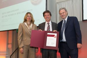 From left to right: Dr Claudia Walther, Prof. Dr Reinhard Jahn, Prof. Dr Wolfgang Baumeister
